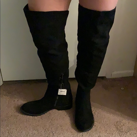 Shoes - Knee high black boots